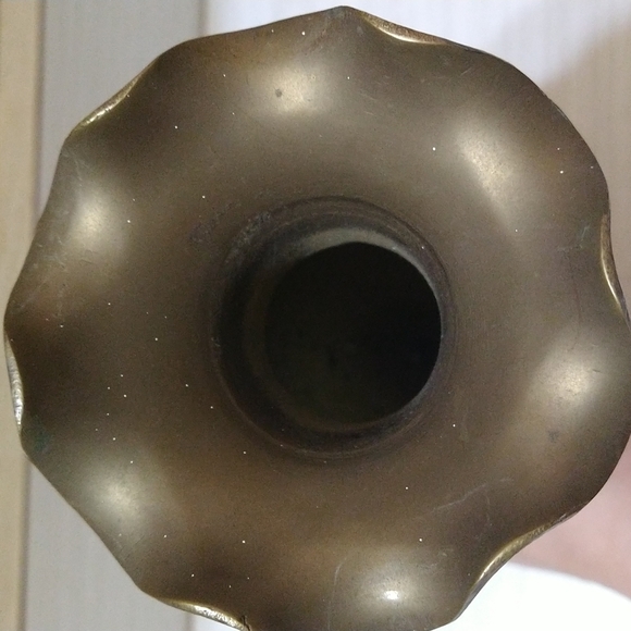 Vintage Etched Brass Vase Tulip Trim Made in India - Picture 2 of 4